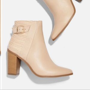 BRAND 🆕 Creme Brûlée Ankle Booties